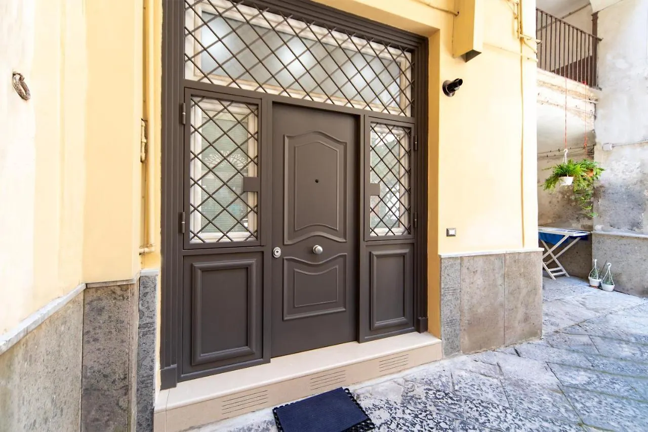 Apartmán Centro Storico - Casa Con Wi-Fi E 4 Posti Letto In Via Dei Tribunali Neapol