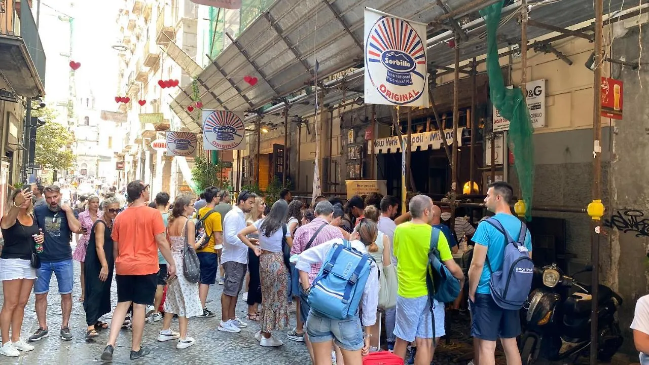 Apartmán Centro Storico - Casa Con Wi-Fi E 4 Posti Letto In Via Dei Tribunali Neapol 0*,